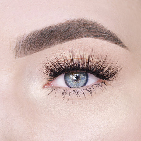 BELLAMI "Um Hi!" Synthetic Hair Lashes